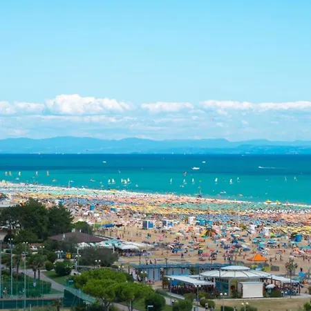 Spacious Flat Perfect For Enjoy Your Vacations Apartment *